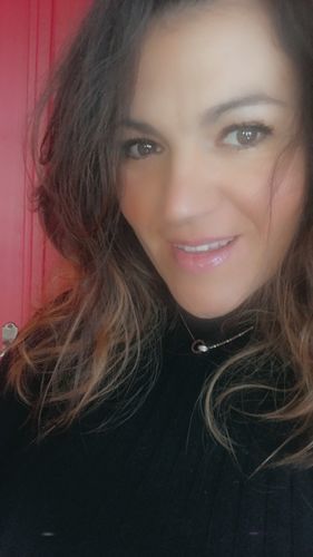 Customer photo review of Necklace with Joined Rings & Crystals