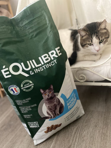 Customer photo review of Croquettes riches en poissons blancs frais (chat stérilisé)