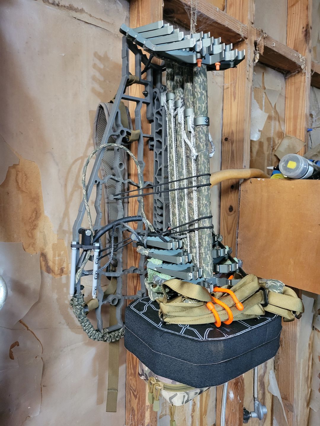 Customer photo review of D'Acquisto Series Hang-On .75