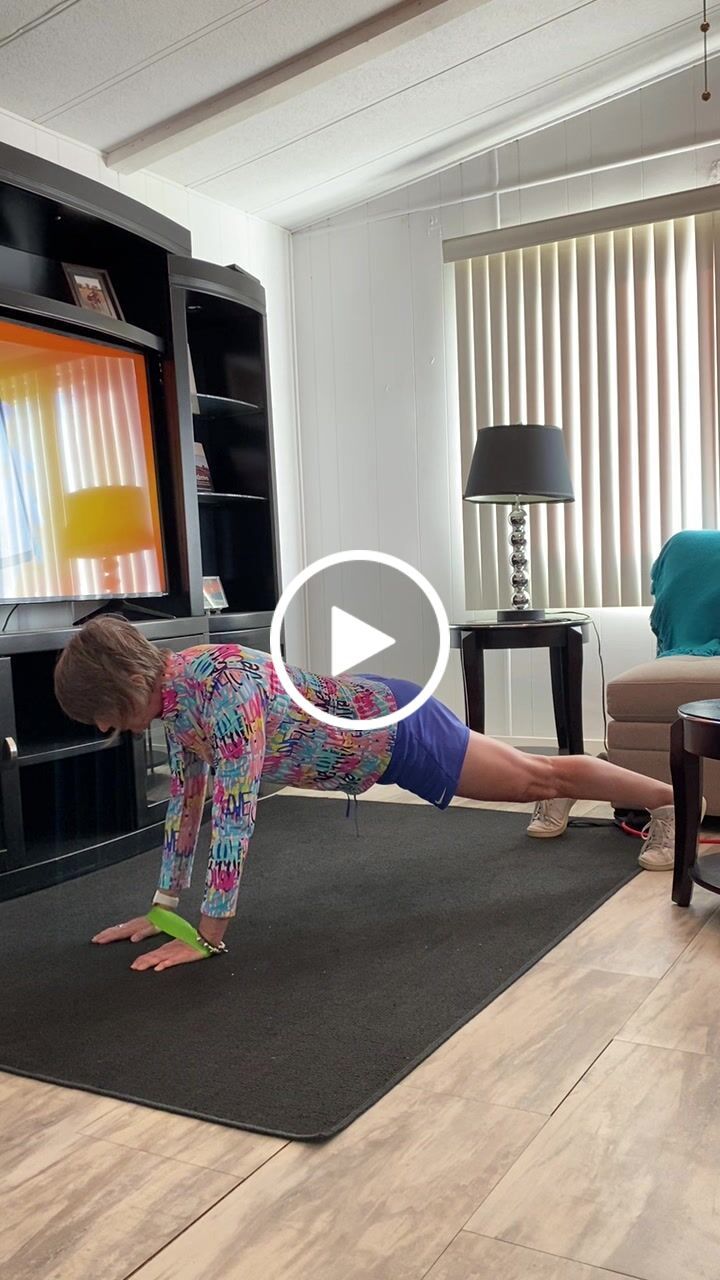 Customer video review of TWS Glute Bands