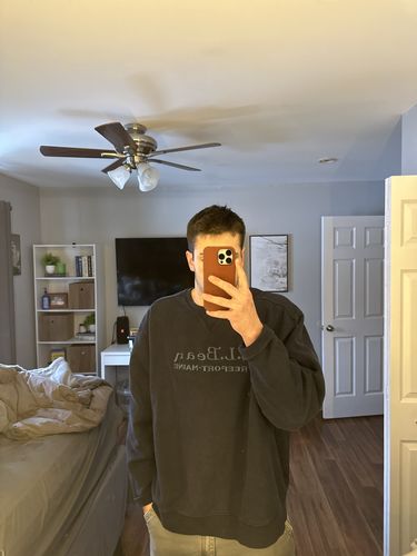 Customer photo review of L.L. Bean Freeport-Maine Sweatshirt Size 2XL