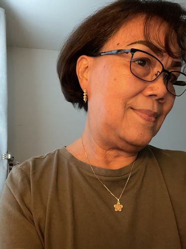 Customer photo review of Fatima Creolla Earrings