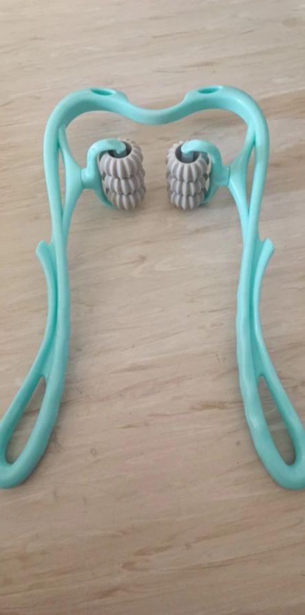Customer photo review of Saludea Neck Massager