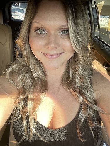 Customer photo review of Female Hair Topper for Thinning Crown Brown with Blonde Hair #3/8/22