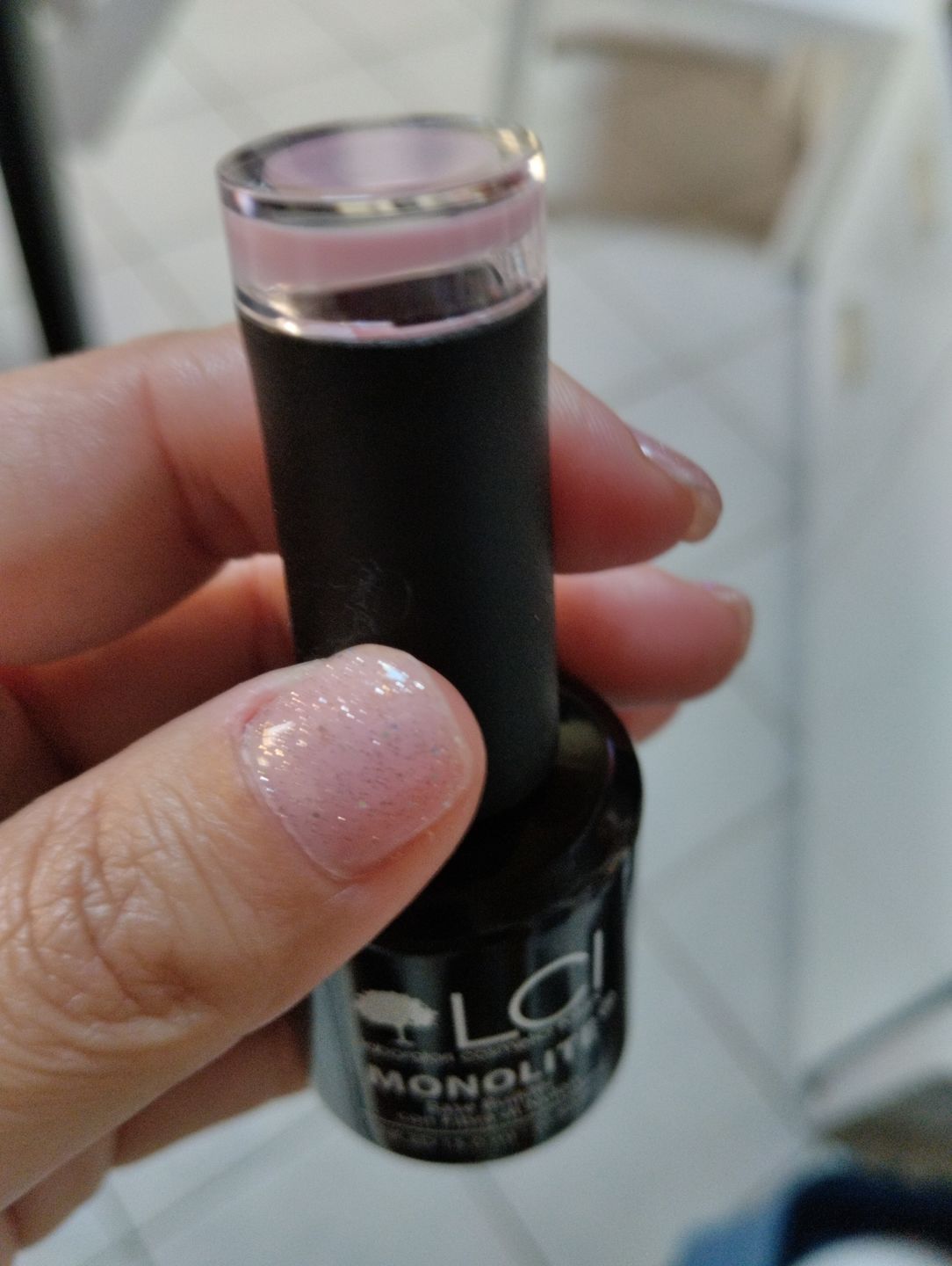 Customer photo review of MONOLITE Light Pink 15 ml - Base gel con fibra di Nylon LCI