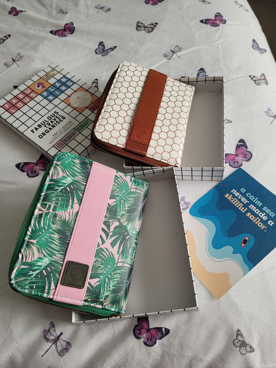 Customer photo review of Gold Honeycomb - Travel Organiser