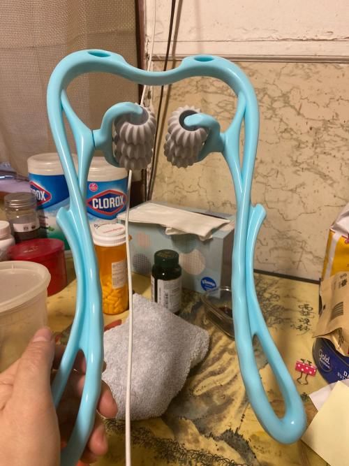 Customer photo review of Saludea Neck Massager