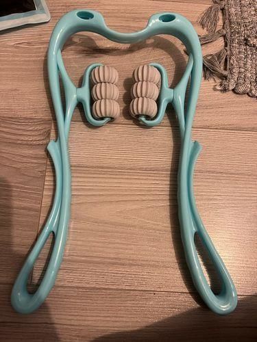 Customer photo review of Saludea Neck Massager