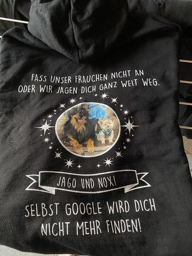 Customer photo review of Fass mein Frauchen / Herrchen nicht an - Google findet dich nicht - Individueller Hoodie Unisex Rückendruck