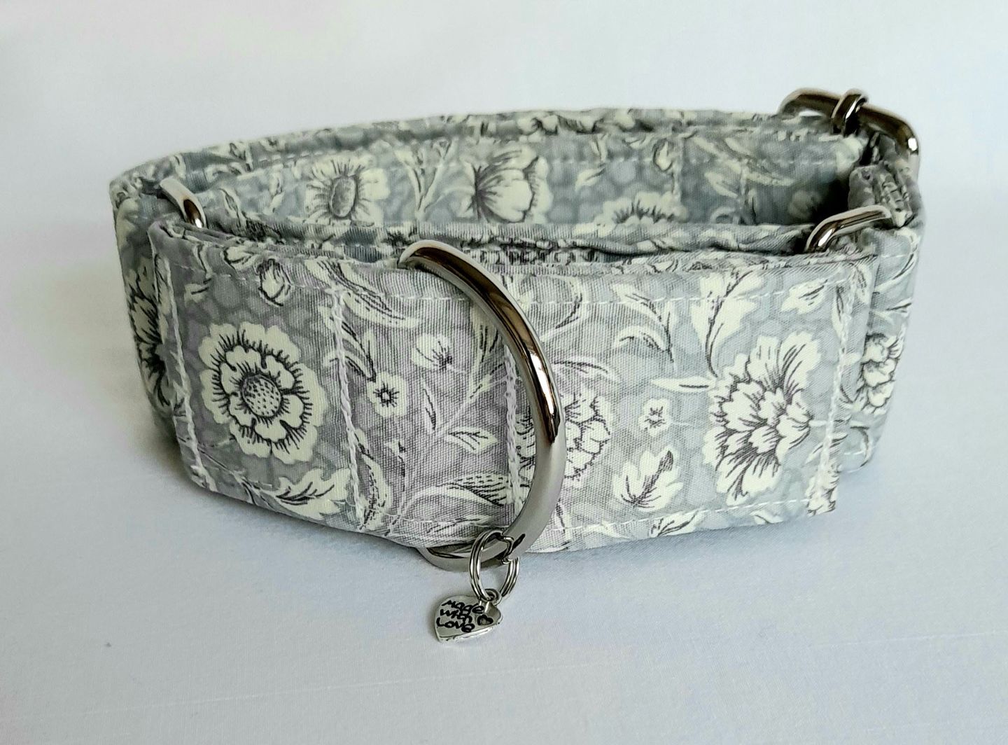 Customer photo review of Elegant Floral Rose & Hubble Cotton Poplin Fabric