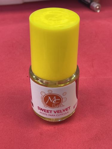 Customer photo review of Aceite de Cutícula 15 ml MC Nails