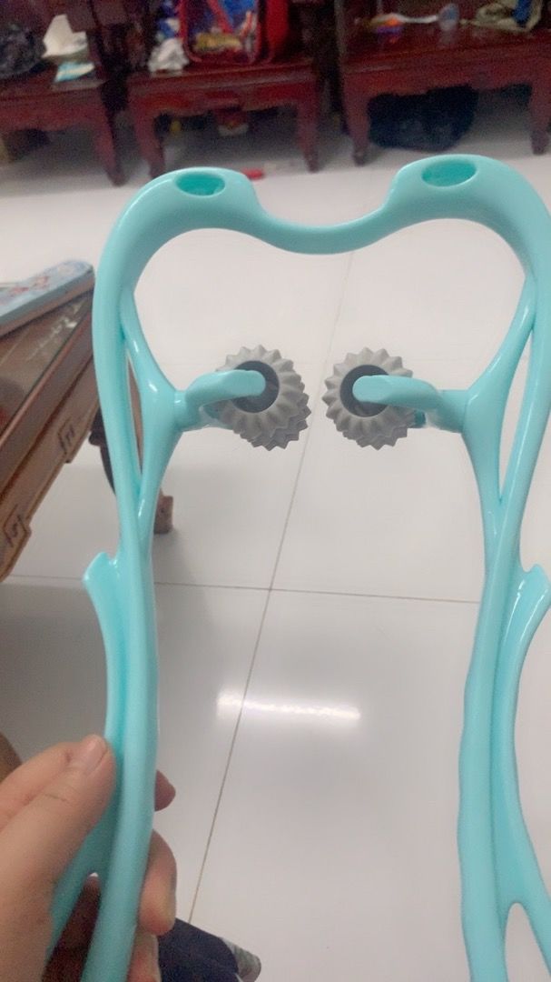 Customer photo review of Saludea Neck Massager