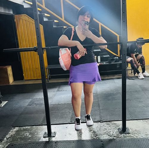 Customer photo review of Falda Short Deportiva Mujer Lila Liso