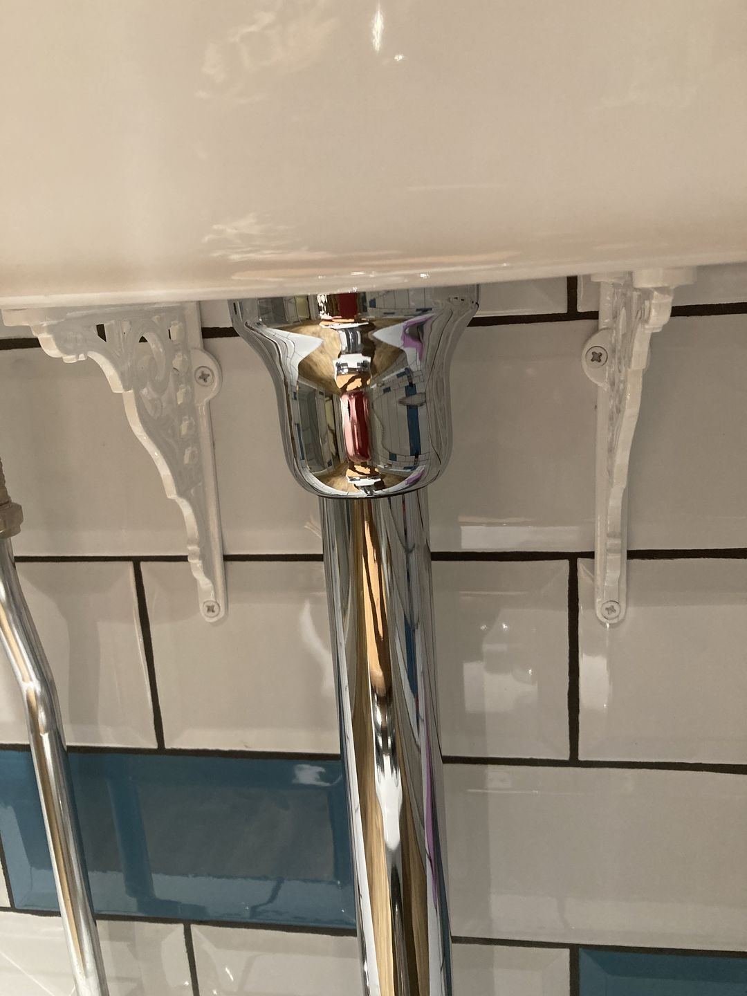 Customer photo review of 6 Inch Railway Cast Iron Shelf Bracket