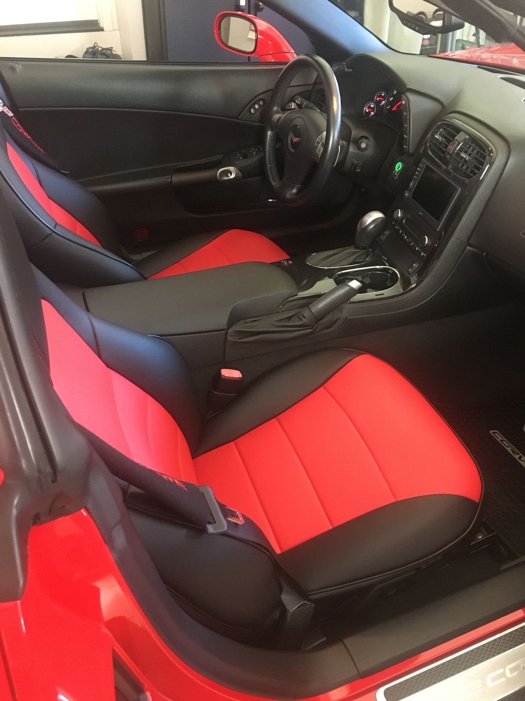 Customer photo review of 2005-13 Corvette C6 Custom Leather Seat Covers