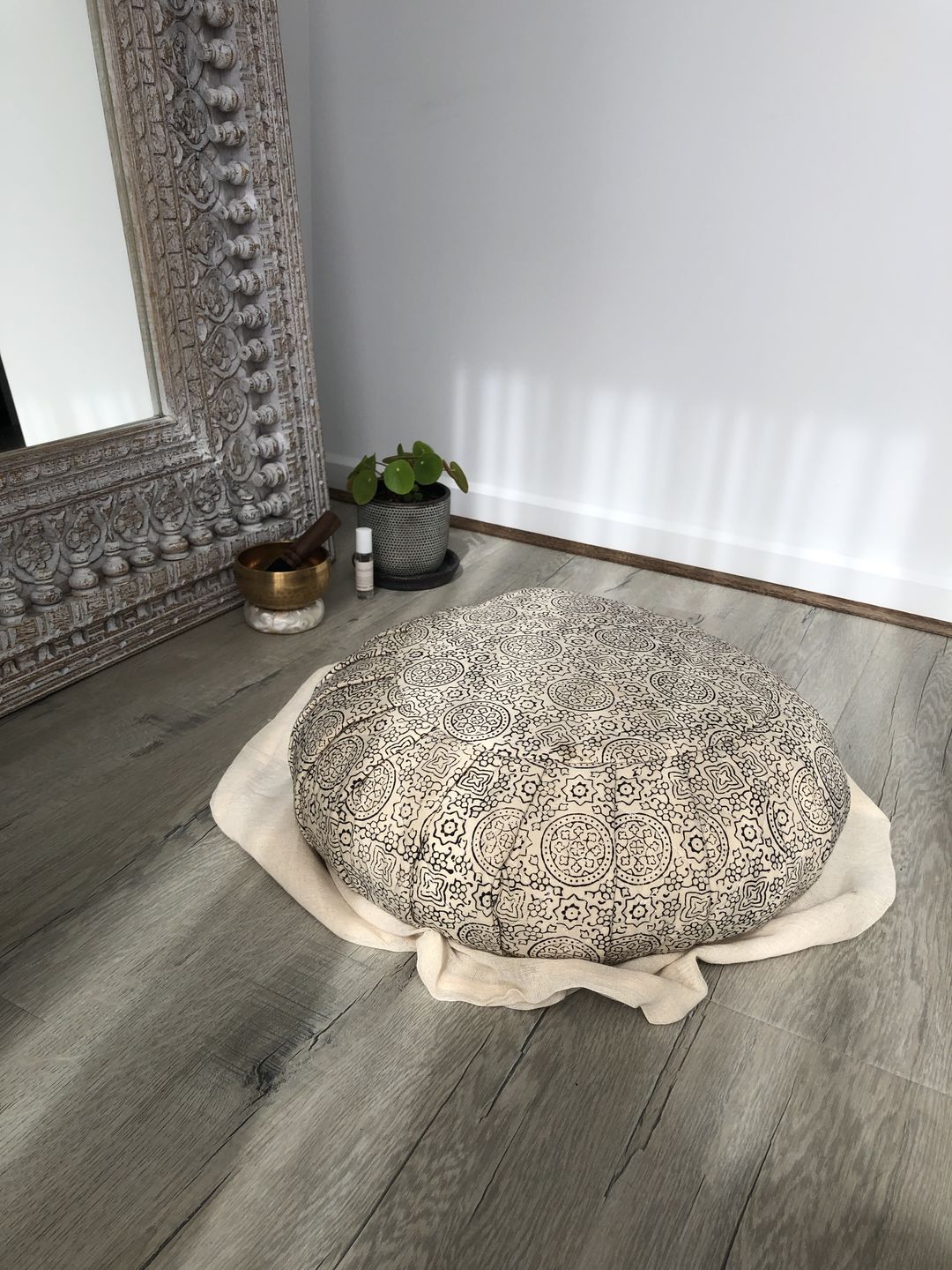 Customer photo review of Pure Riyal - Round Meditation Cushion Zafu