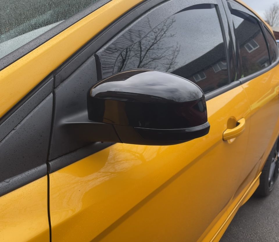 Customer photo review of Mirror Caps Gloss Black - MK2.5/3/3.5 Focus