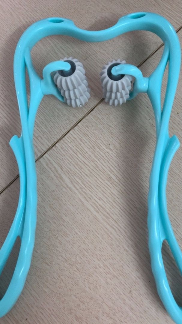 Customer photo review of Saludea Neck Massager