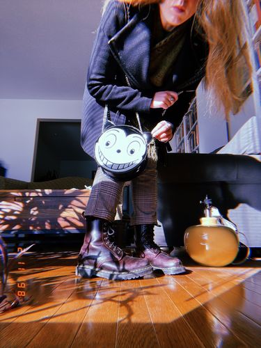 Customer photo review of PRE-ORDER - BATMAN RETURNS™ Shreck’s Cat Crossbody Bag