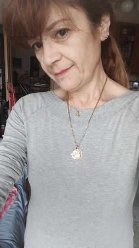 Customer photo review of St. Jude (Gold)