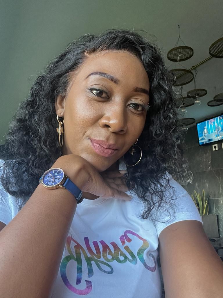 Customer photo review of LUSANDA - Water Wave Brazilian 13x4 Lace Front Wig