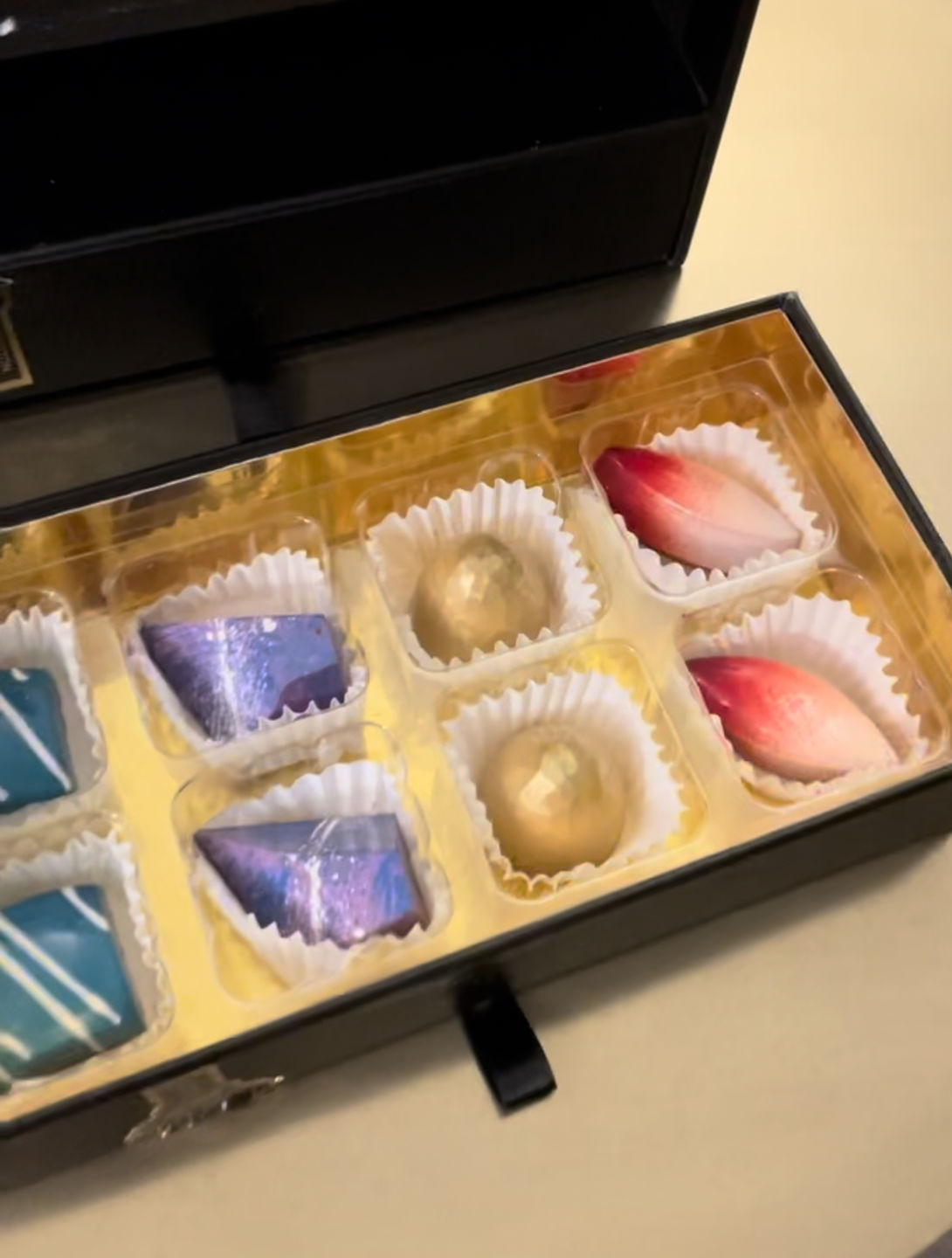 Customer photo review of The Jewelry Box, 24 Pieces