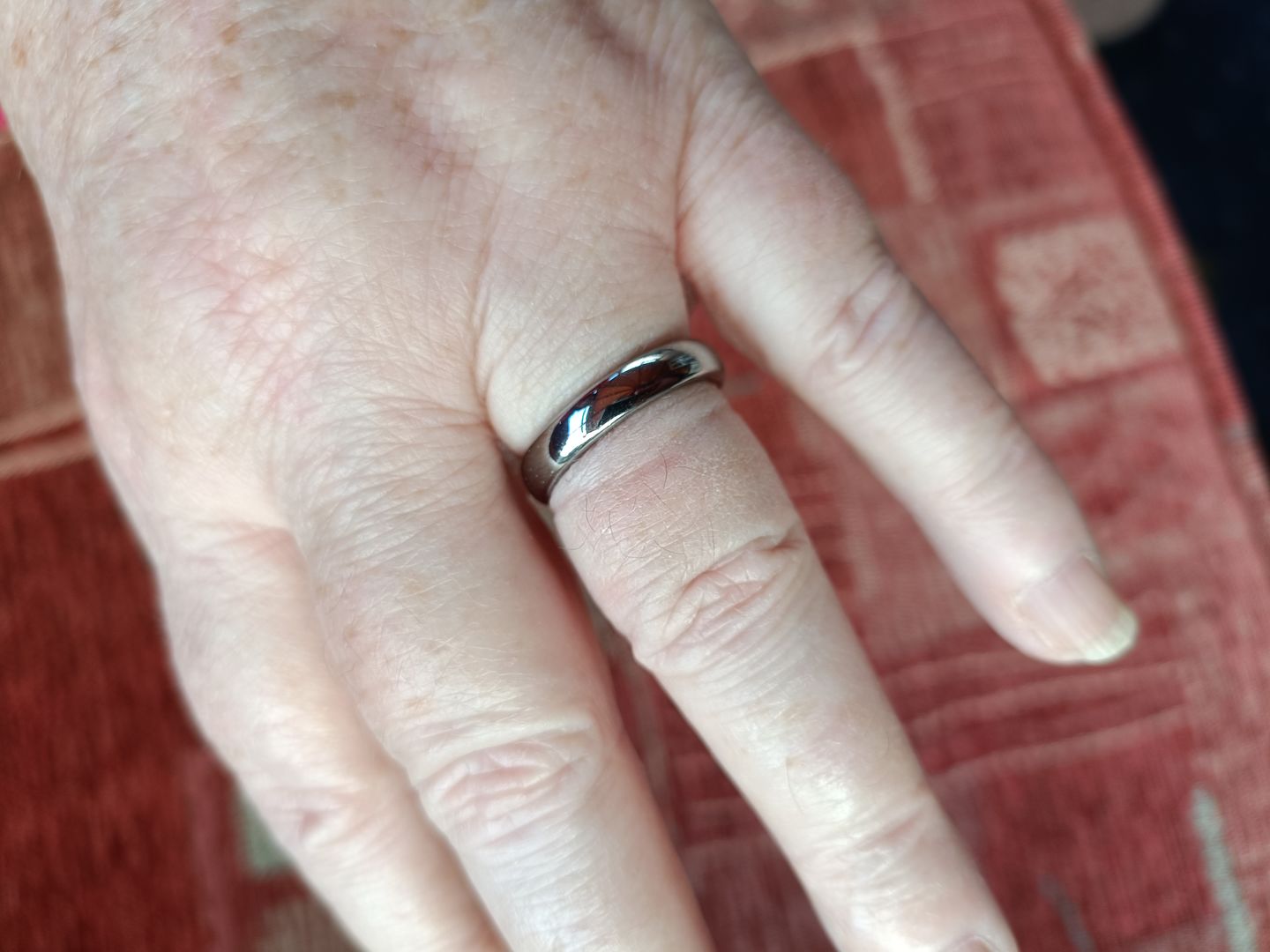Customer photo review of Original 4mm Wonder Ring