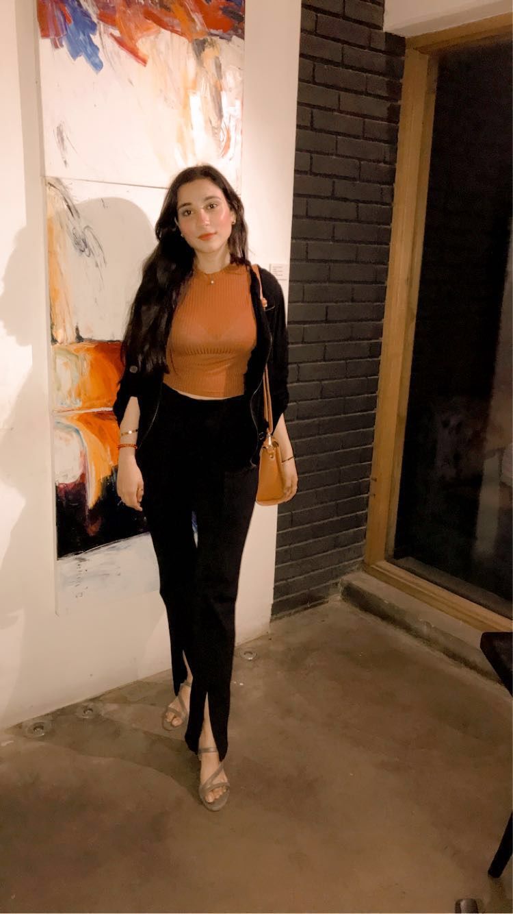 Customer photo review of Weekend Leggings