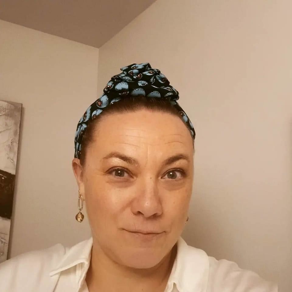 Customer photo review of Serre-Tête Foulard Noué Appliqué Floral- Bleu Marine Et Turquoise