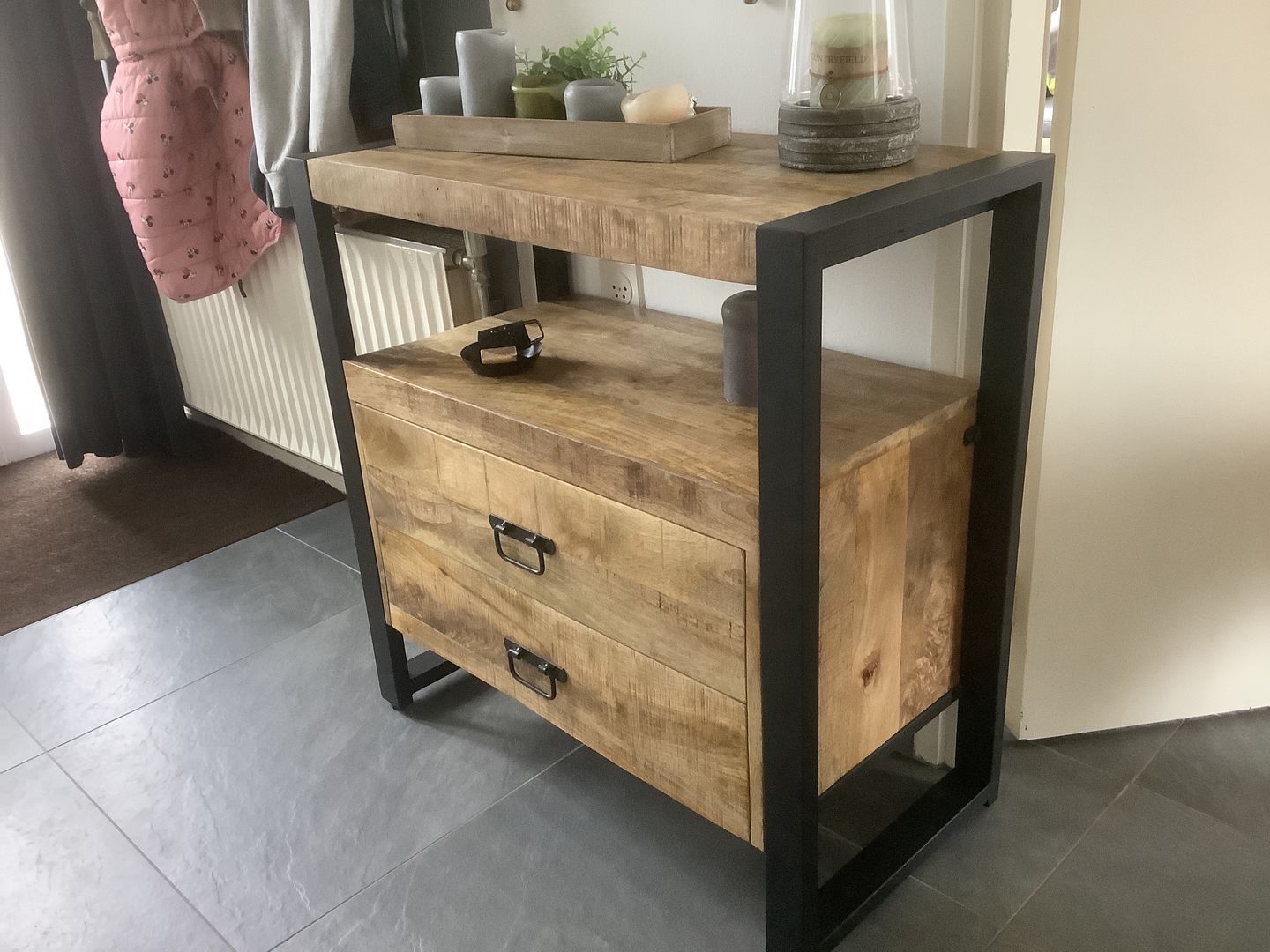 Customer photo review of Sidetable / Dressoir Kastje 2 lades Industrieel Design | Mangohout en Staal | 80x40x80cm