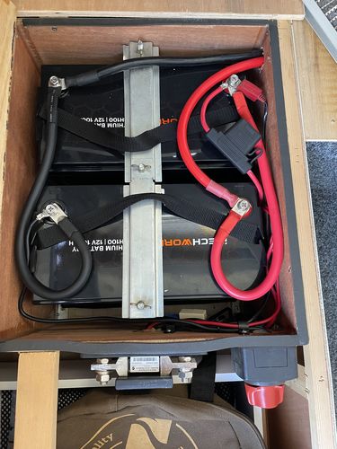 Customer photo review of iTECH100 12v 100Ah Lithium Battery LiFePO4 Deep Cycle