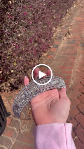 Customer video review of Fairytale Delicate Tiara