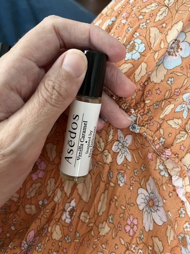 Customer photo review of VANILLA CARAMEL PERFUME OIL