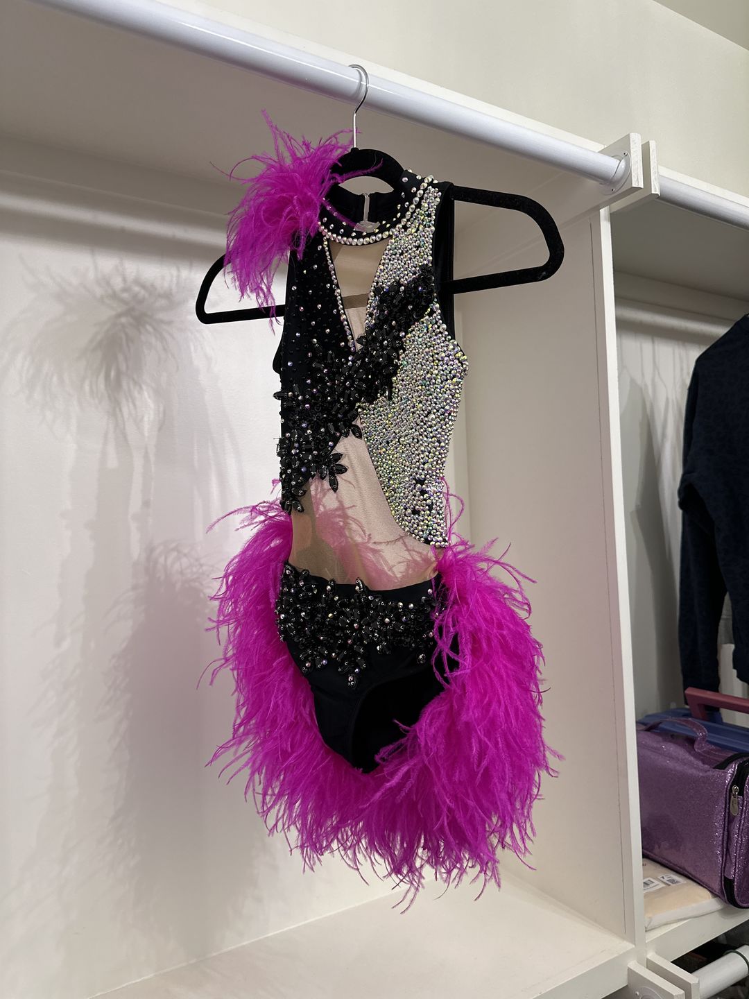 Customer photo review of Ostrich with Marabou Feather Boa