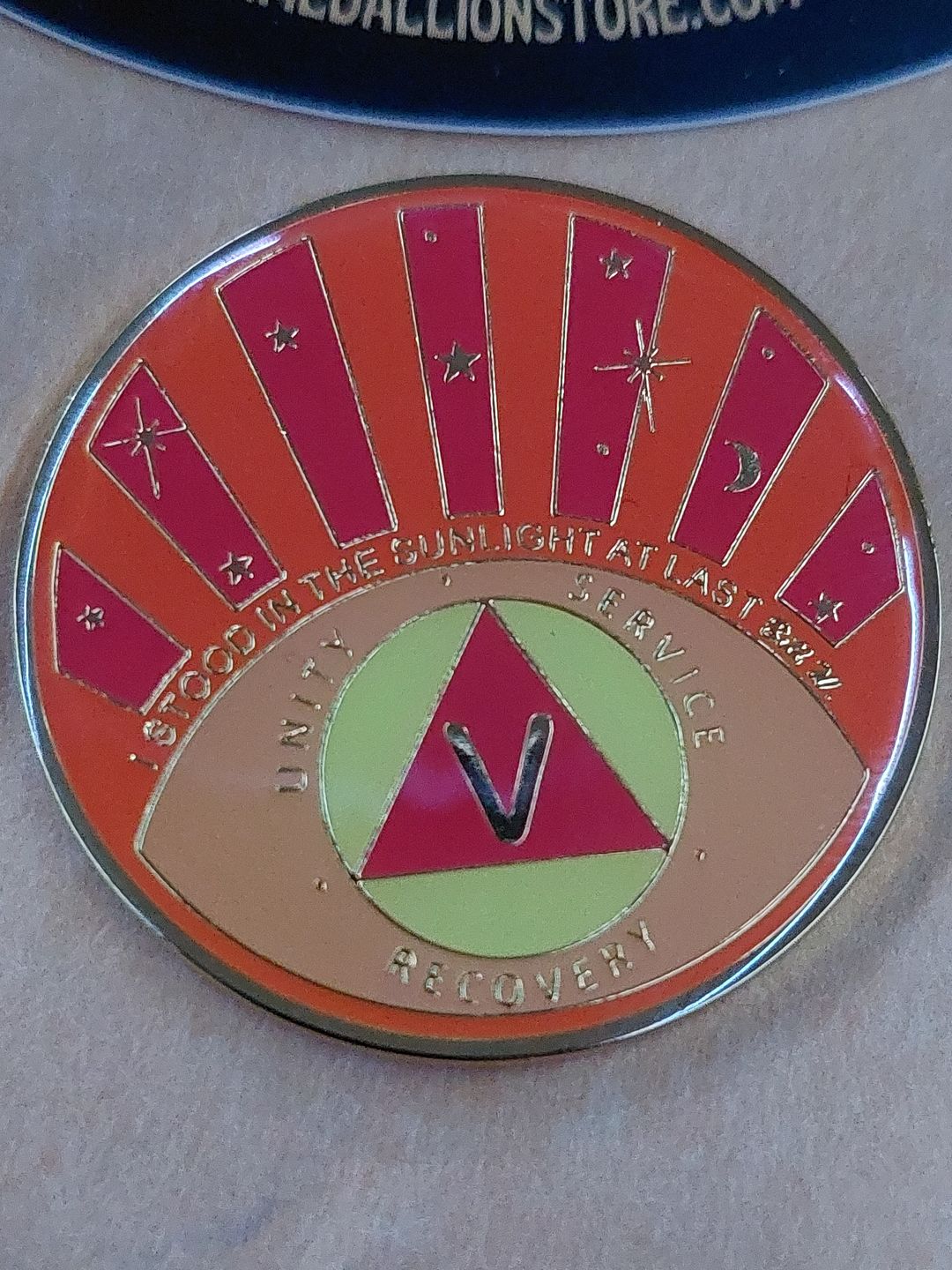 Customer photo review of 1 to 40 Year Stood in the Sunlight Specialty AA Recovery Medallion - Tri-Plated Chip/Coin