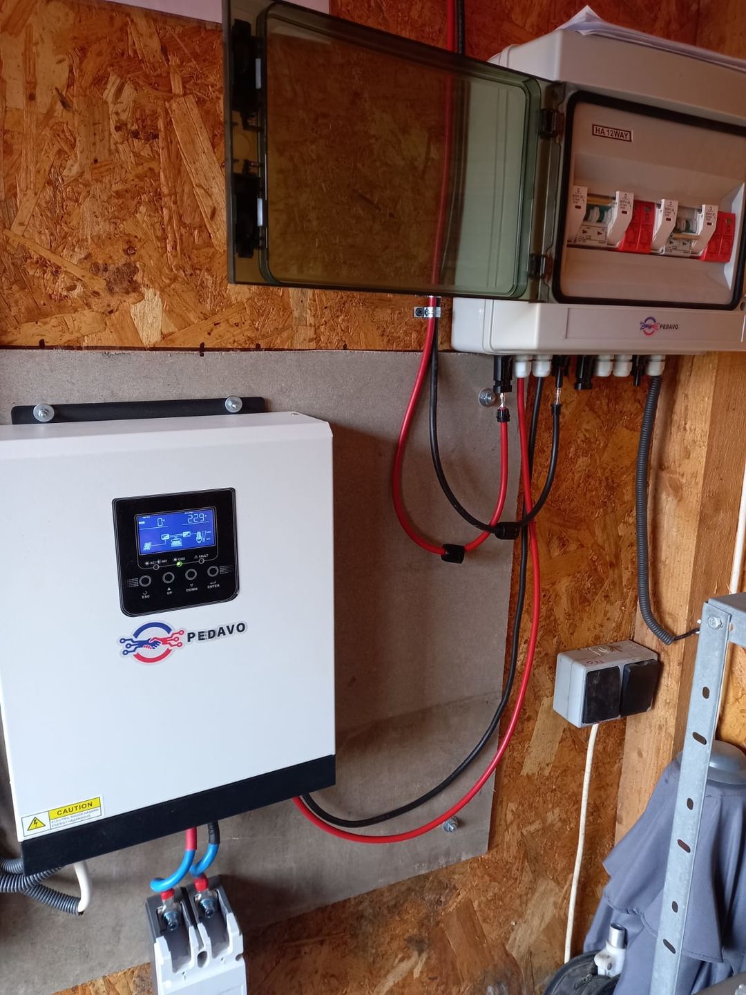Customer photo review of Kit Panouri Fotovoltaice Invertor 3KVA 220V Off Grid Hibrid Solar Acumulatori Gel