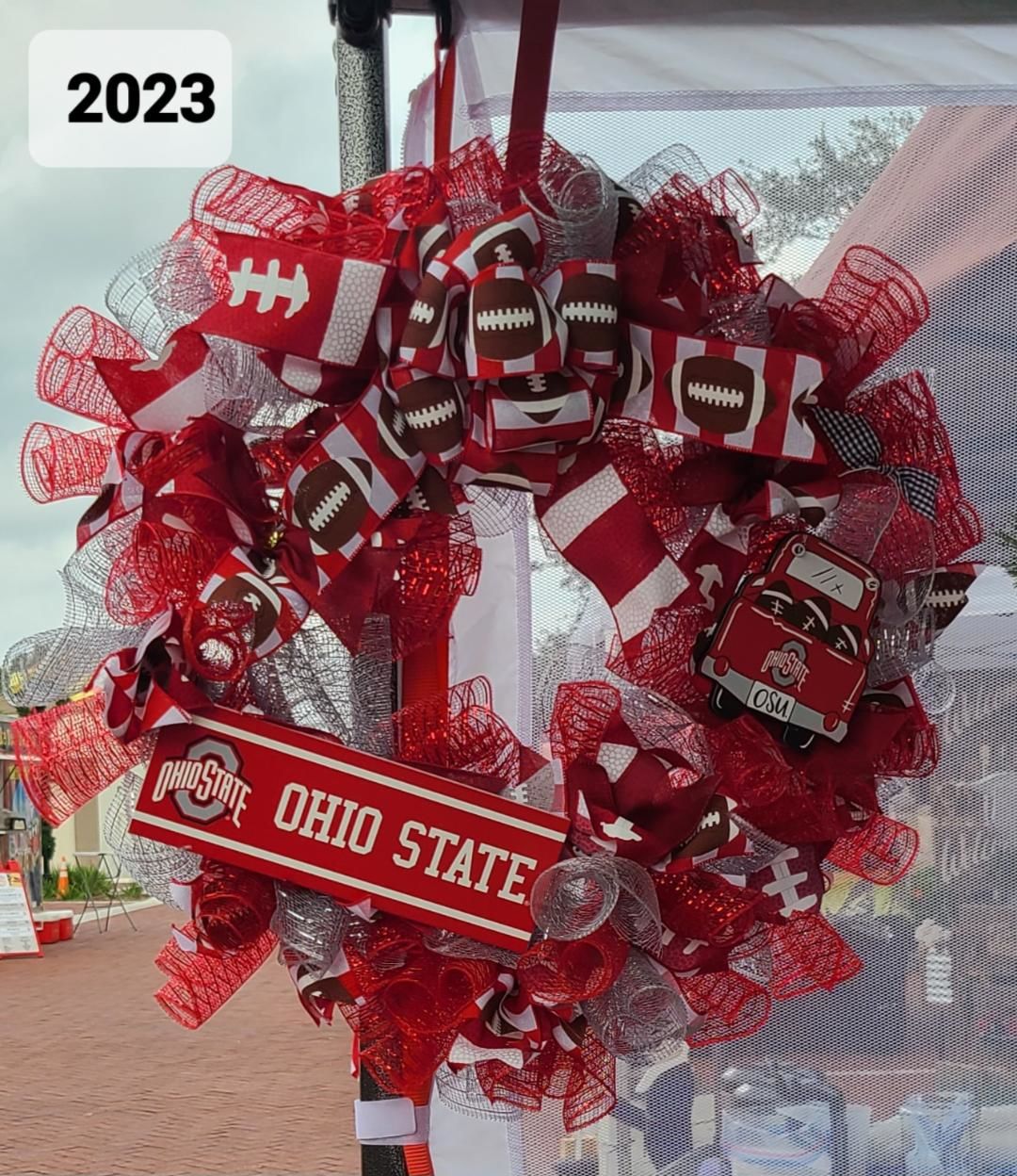 Customer photo review of Mounting Squares Bag of 100 - DECOE-002, attach a wreath sign, sign attachment