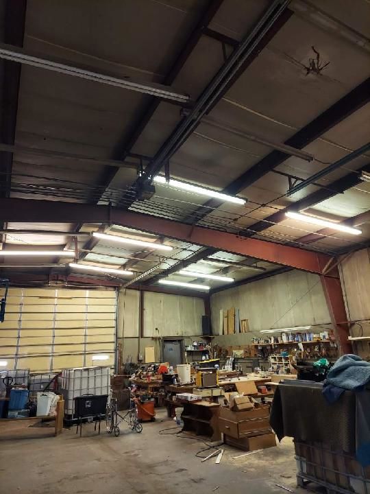 Customer photo review of 8ft 40W LED Linear Tube - 20 Pack - Fa8 Socket - Bypass - (ETL)