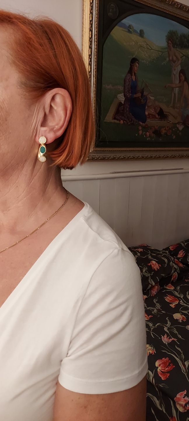 Customer photo review of Orecchini a crescente con Gemma di Pompei Argento 925 placcato ORO 18K