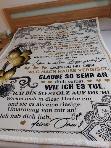 Customer photo review of "An meine Enkelin" Decke - Schmetterling