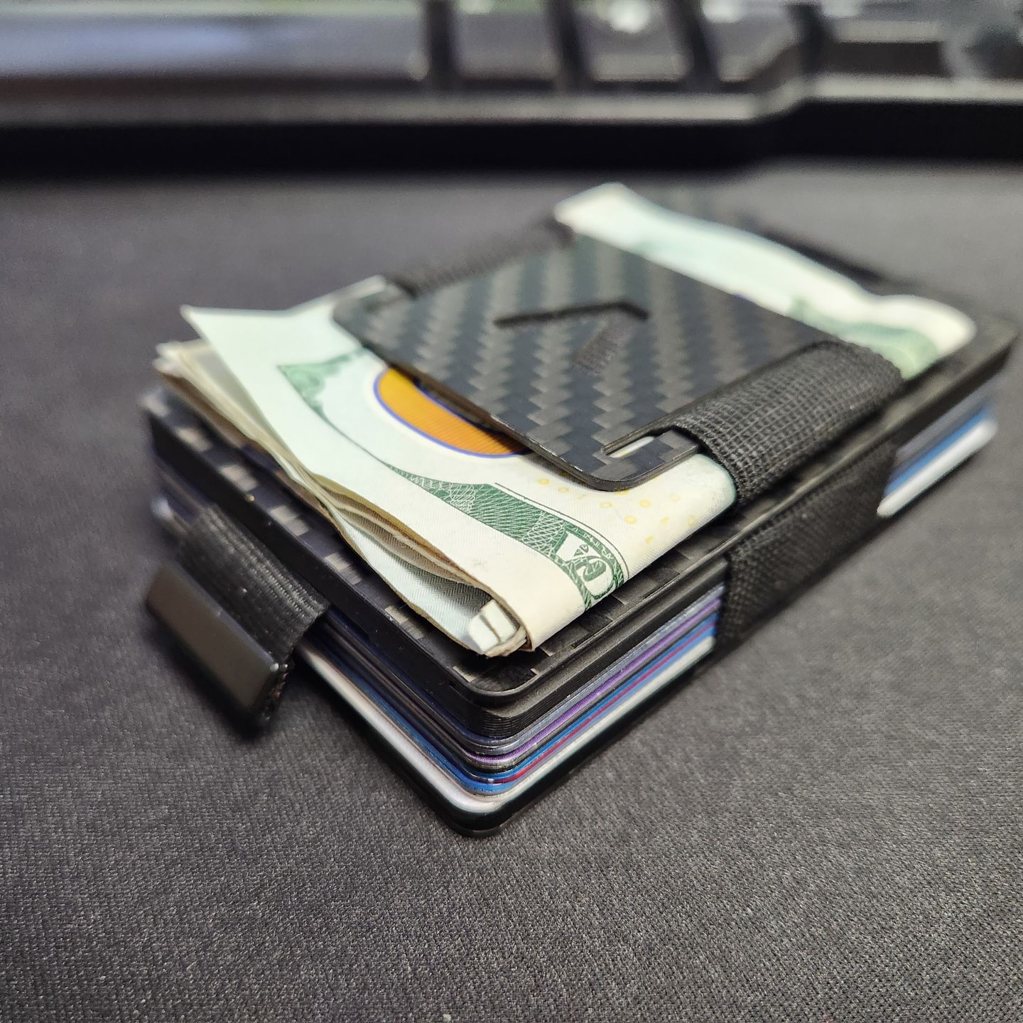 Customer photo review of Carbon Fiber 3K matte Slim Wallet