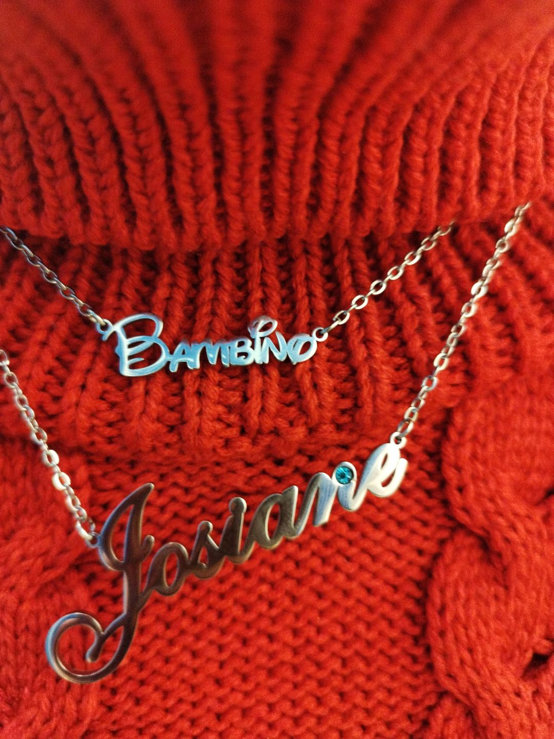 Customer photo review of Collier Personnalisable Lettres Disney