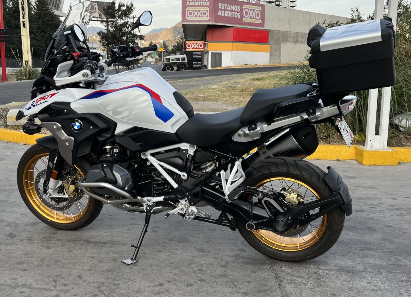 Customer photo review of Side Stand Foot Extension BMW R1200 GS Adventure / BMW R1250 GS Adventure