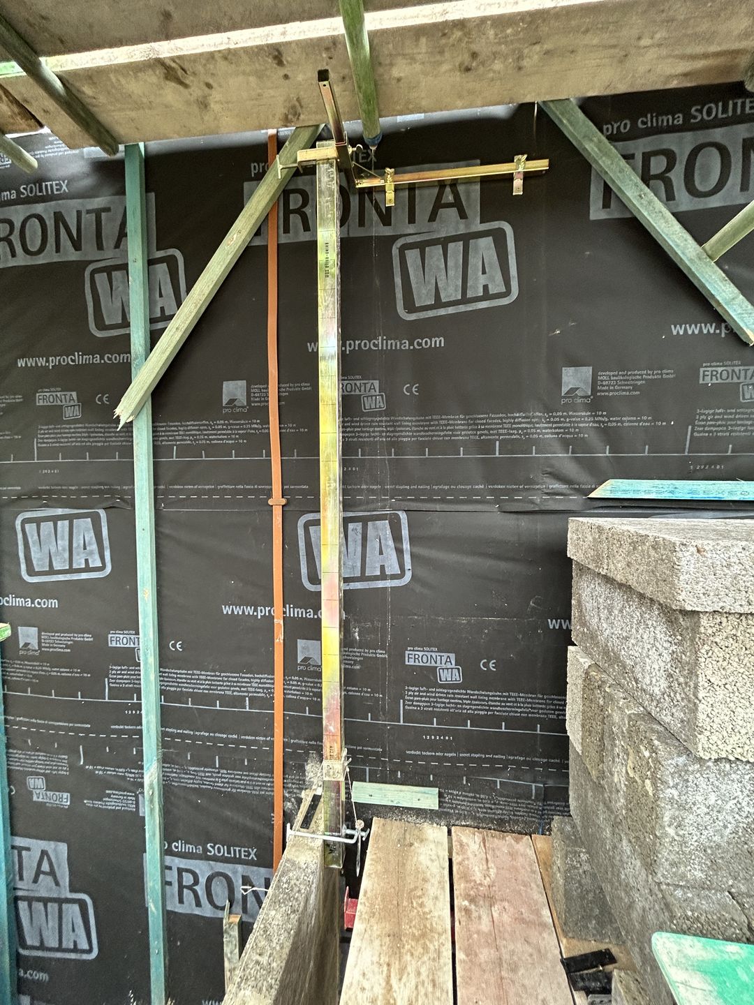 Customer photo review of Gallows Bracket with Timber and Profile Clamps