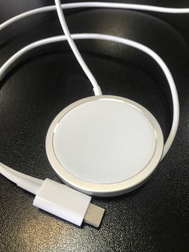Customer photo review of MagCharge Qi2.2 25W