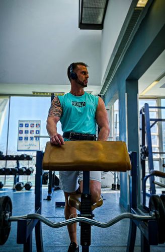 Customer photo review of Athlete Nowa Tank - Sea Water