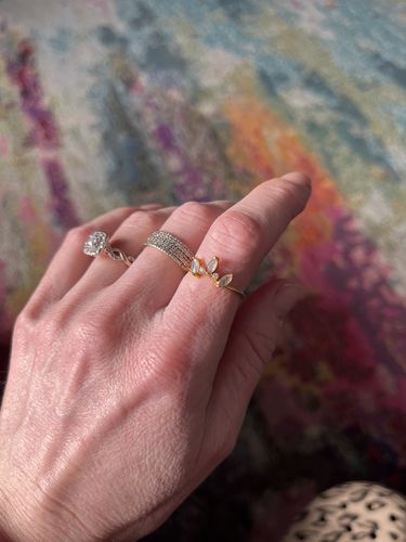 Customer photo review of Labradorite Crown Ring (Gold)