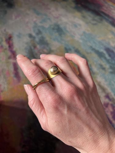 Customer photo review of Gold Interlocked Ring