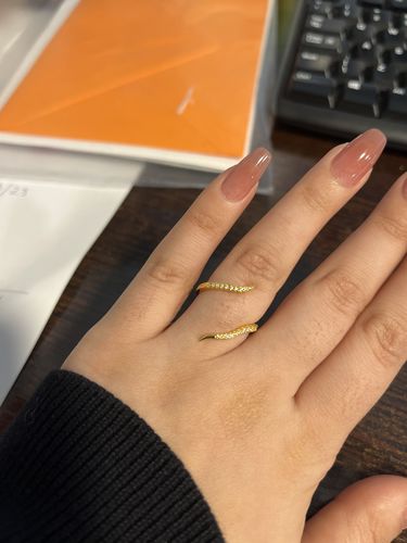 Customer photo review of Open Wave Ring (Gold)