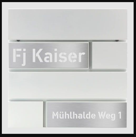 Customer photo review of AlbersDesign Briefkasten B4 weiß (RAL9003) personalisiert mit Edelstahl-Schildern